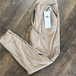 ALO Yoga Grand Heather Ribbed Sweatpants